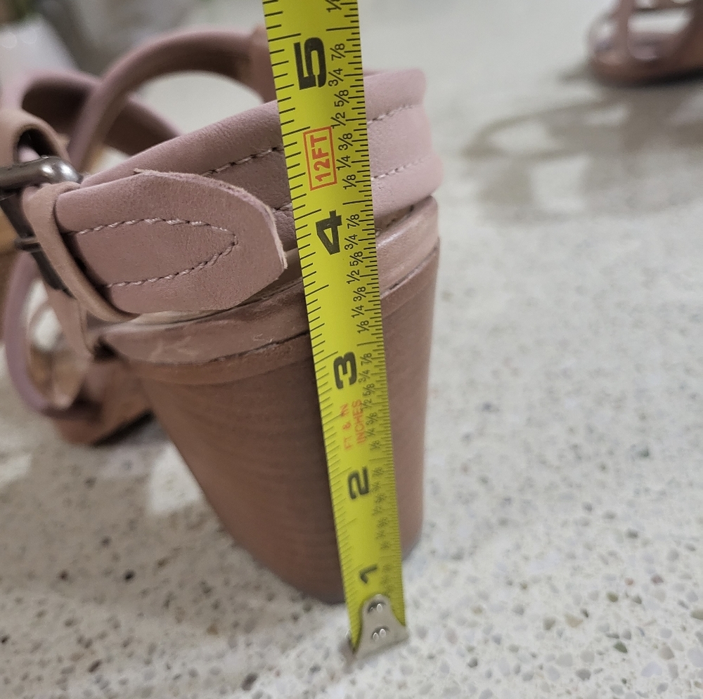 Frye sandals neutral pink US 8.5 (39)